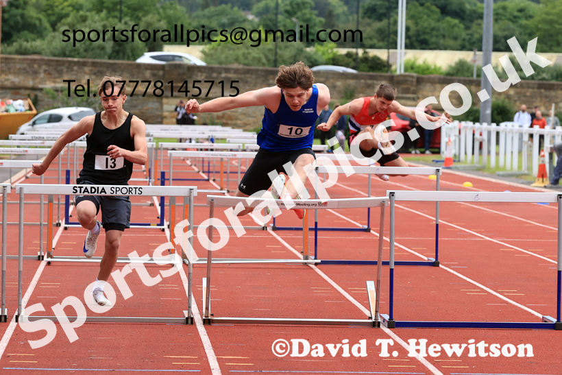 Hurdles, 2026 Northumberland Schools Track and Field, Wentworth, Hexhan. Photo: David T. Hewitson/Sports for All Pics